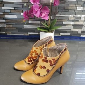 Poetic License London